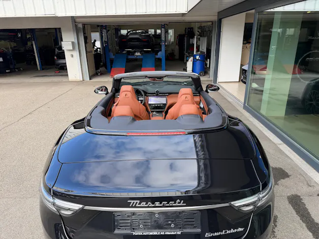 MASERATI GranCabrio Modena