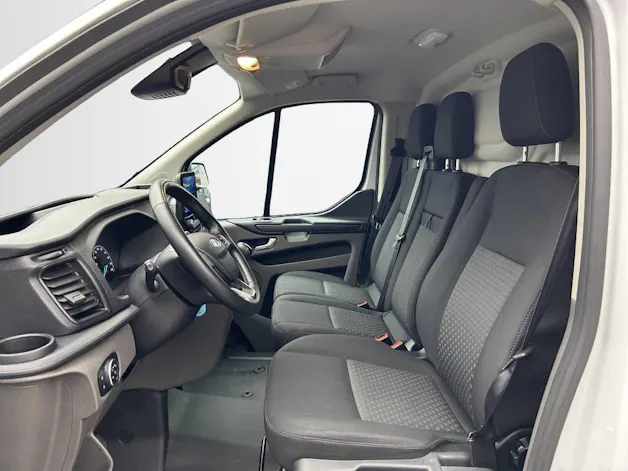 FORD Transit Custom Van 320 L2H2 2.0 TDCi 130 Trend