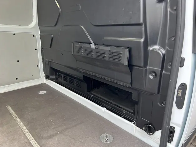 FORD Transit Custom Van 320 L2H2 2.0 TDCi 130 Trend