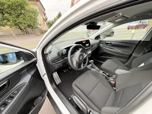 HYUNDAI Bayon 1.0 T-GDi Amplia DCT