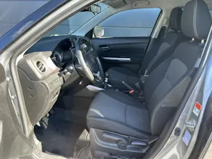 Suzuki Vitara 1.4 Boosterjet Compact + Hybrid