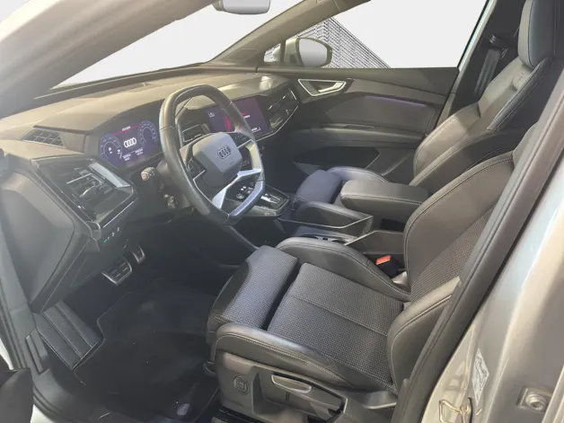 AUDI Q4 e-tron 50 quattro
