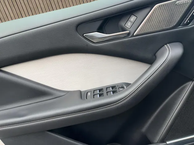 Jaguar I-Pace EV400 HSE AWD