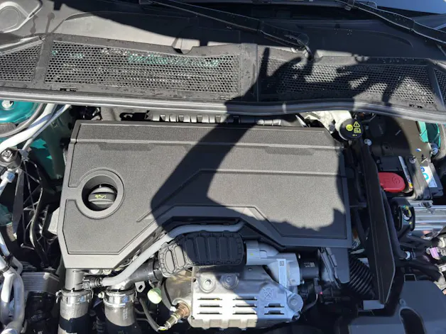 PEUGEOT 308 1.2 Hybrid Allure