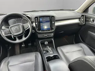 VOLVO XC40 T3 Momentum