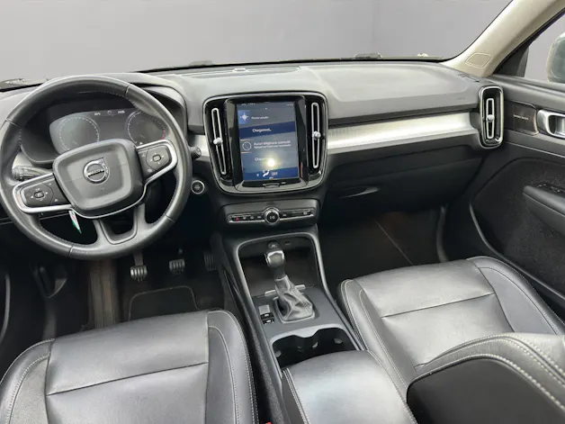 VOLVO XC40 T3 Momentum