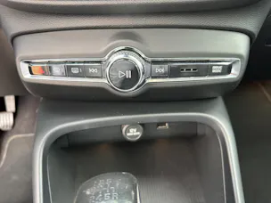VOLVO XC40 T3 Momentum