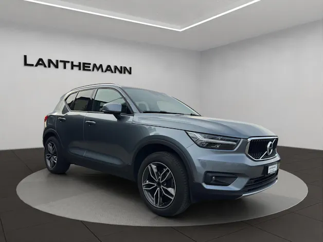 VOLVO XC40 T3 Momentum