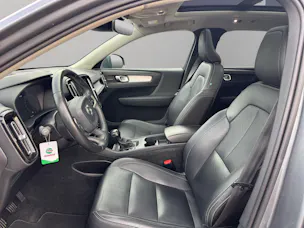 VOLVO XC40 T3 Momentum