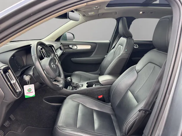 VOLVO XC40 T3 Momentum