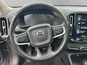 VOLVO XC40 T3 Momentum