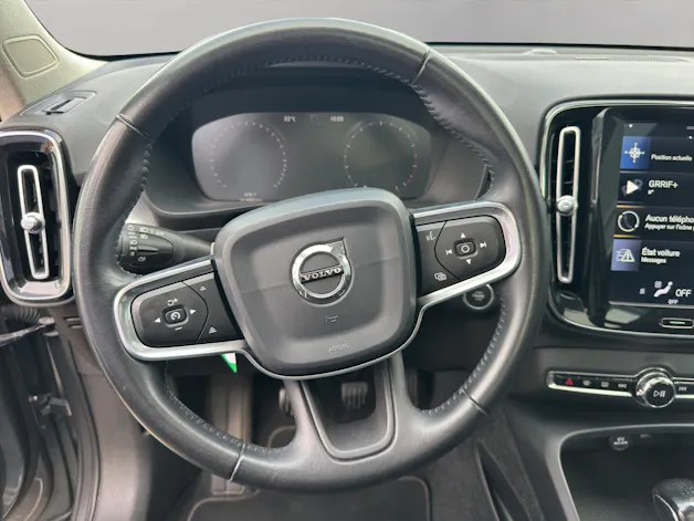 VOLVO XC40 T3 Momentum