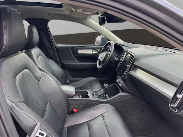 VOLVO XC40 T3 Momentum
