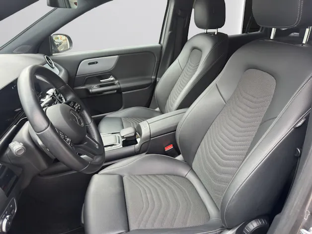 MERCEDES-BENZ GLA 200 Style