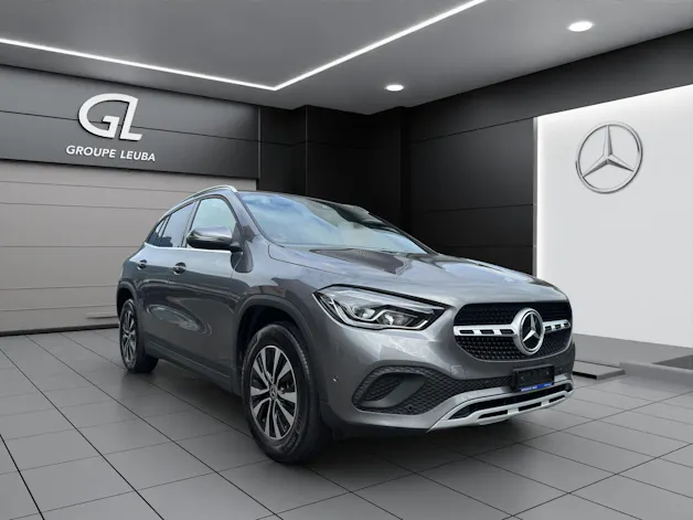MERCEDES-BENZ GLA 200 Style
