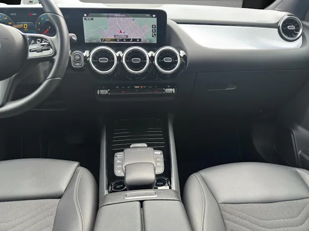 MERCEDES-BENZ GLA 200 Style