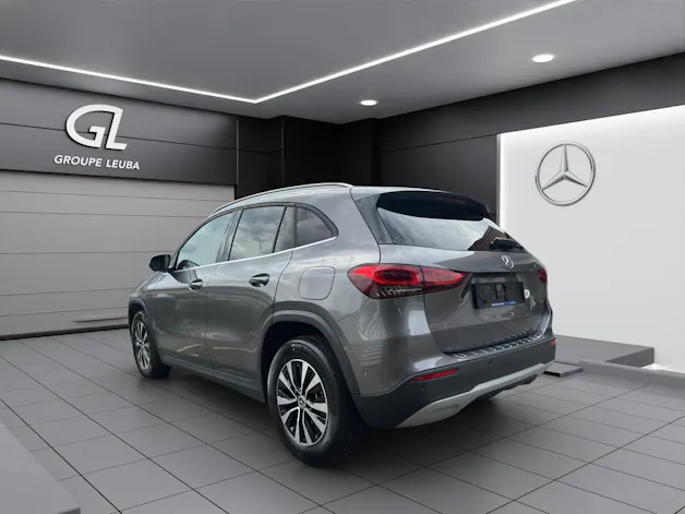 MERCEDES-BENZ GLA 200 Style