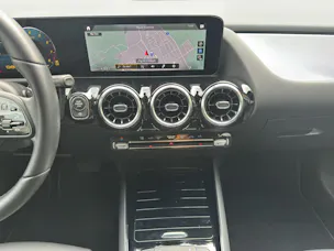 MERCEDES-BENZ GLA 200 Style