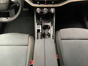 SKODA Superb Combi 2.0 TDi Selection DSG