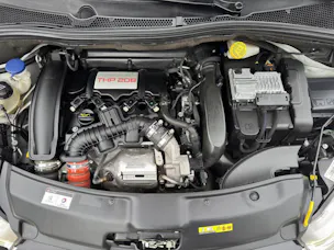 PEUGEOT 208 1.6 Turbo GTi Sport