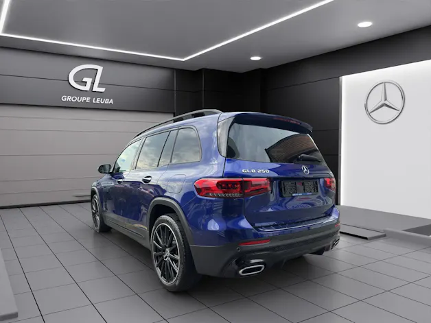 MERCEDES-BENZ GLB 250 AMG Line 4 MATIC