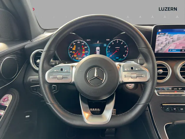 MERCEDES-BENZ GLC 200 AMG Line 4Matic 9G-Tronic