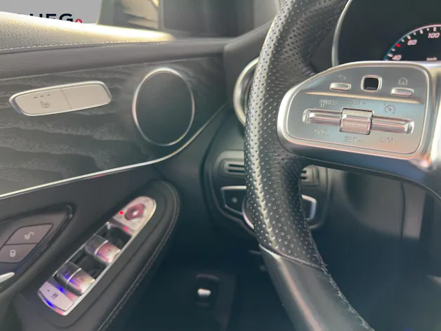 MERCEDES-BENZ GLC 200 AMG Line 4Matic 9G-Tronic
