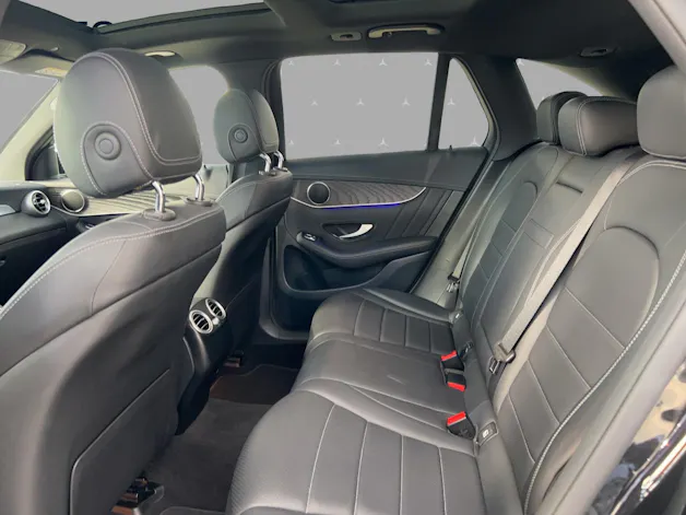 MERCEDES-BENZ GLC 200 AMG Line 4Matic 9G-Tronic
