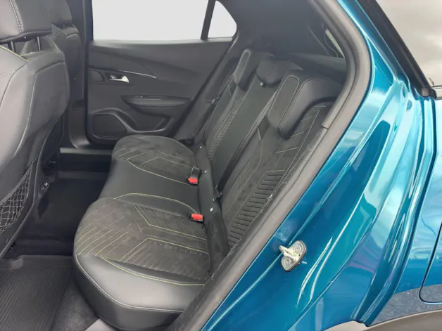 PEUGEOT 2008 1.2 Hybrid 145 GT