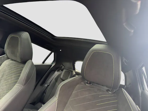 PEUGEOT 2008 1.2 Hybrid 145 GT
