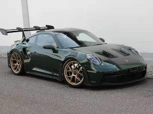 PORSCHE 911 GT3 RS Weissach-Paket BRITISH RACING GREEN
