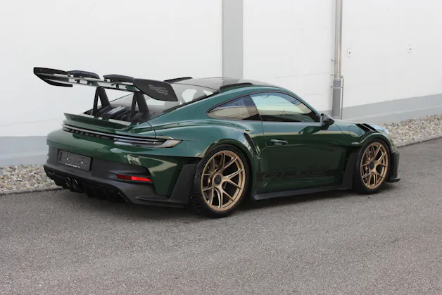 PORSCHE 911 GT3 RS Weissach-Paket BRITISH RACING GREEN