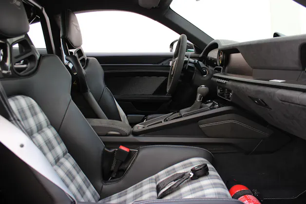 PORSCHE 911 GT3 RS Weissach-Paket BRITISH RACING GREEN