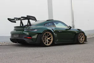 PORSCHE 911 GT3 RS Weissach-Paket BRITISH RACING GREEN