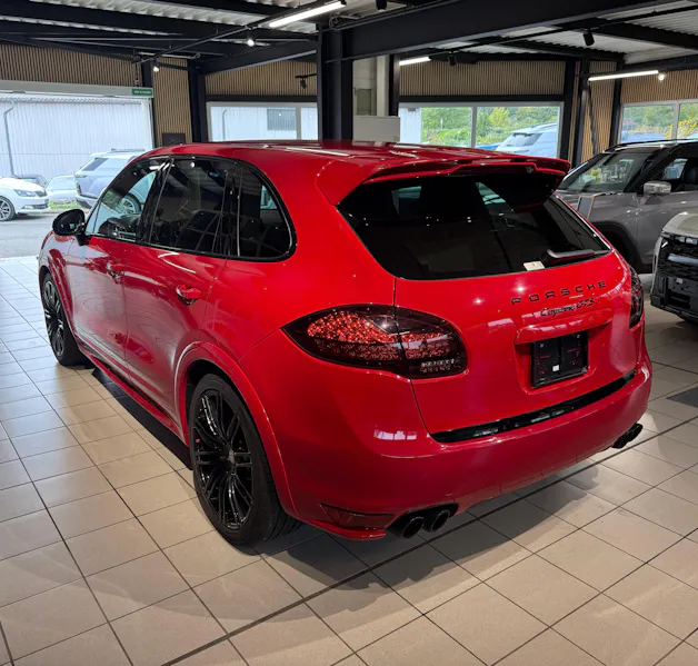 PORSCHE Cayenne GTS