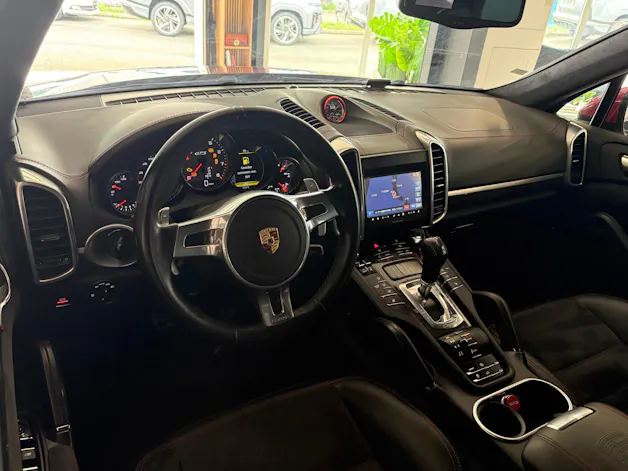 PORSCHE Cayenne GTS