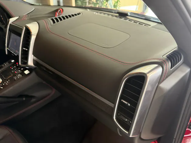 PORSCHE Cayenne GTS