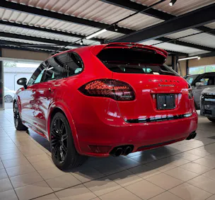 PORSCHE Cayenne GTS