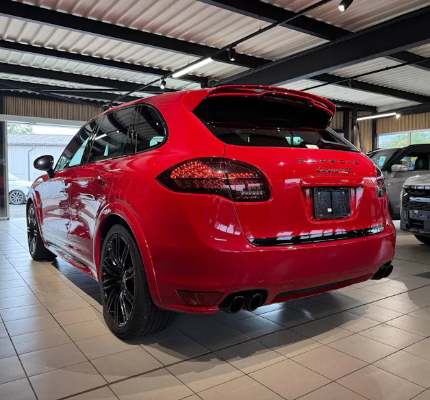 PORSCHE Cayenne GTS