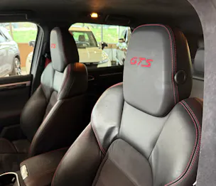 PORSCHE Cayenne GTS