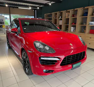 PORSCHE Cayenne GTS