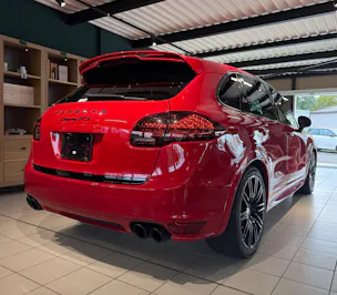 PORSCHE Cayenne GTS