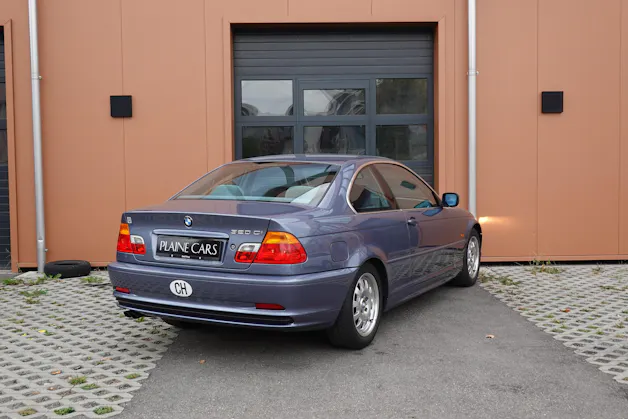 BMW 320Ci Coupé "* CH Auto * 8 Roues * 4 Vitres électriques * Voiture très propre *"