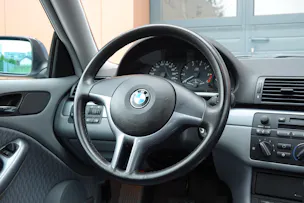 BMW 320Ci Coupé "* CH Auto * 8 Roues * 4 Vitres électriques * Voiture très propre *"