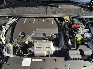 PEUGEOT 408 1.6 PHEV 225 GT
