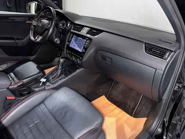 SKODA Octavia 2.0 TDI RS Challenge DSG
