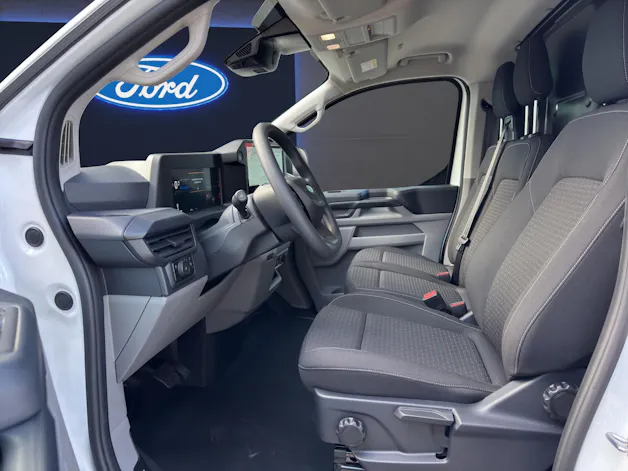 FORD Transit Custom Van 320 L1 2.5 Duratec 233PS Trend PHEV