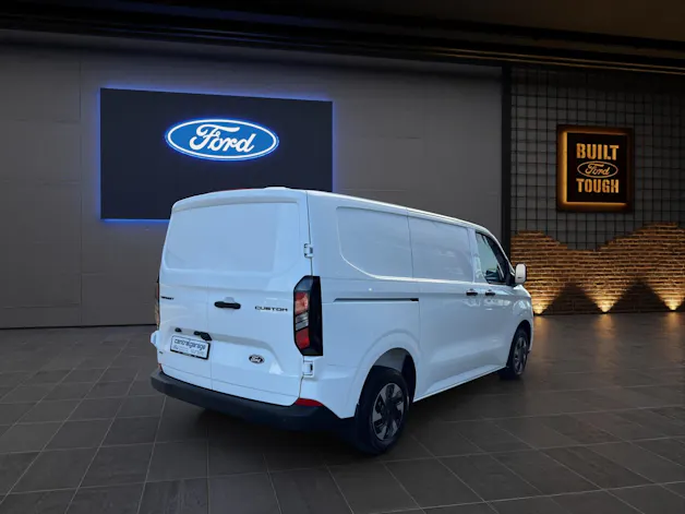 FORD Transit Custom Van 320 L1 2.5 Duratec 233PS Trend PHEV