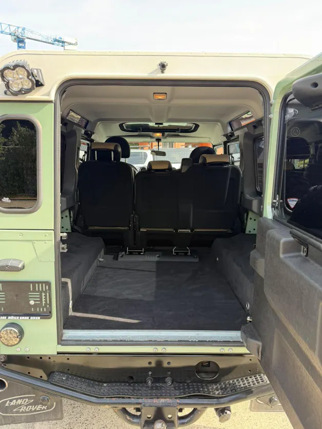 Land Rover Defender 110 2.2 TD4 Station Wagon Heritage