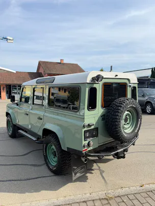 Land Rover Defender 110 2.2 TD4 Station Wagon Heritage